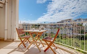 Modern Apartment Steps From Balluta Bay